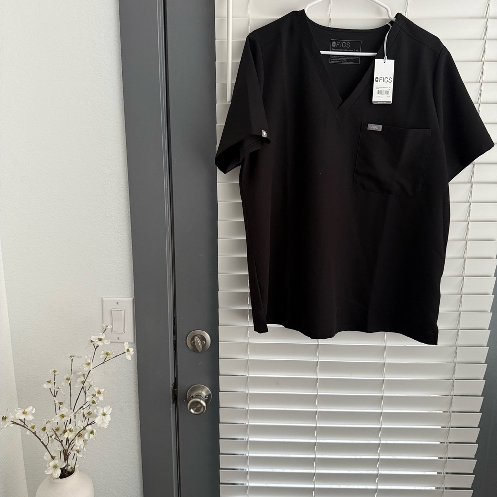 FIGS Black Scrub Top